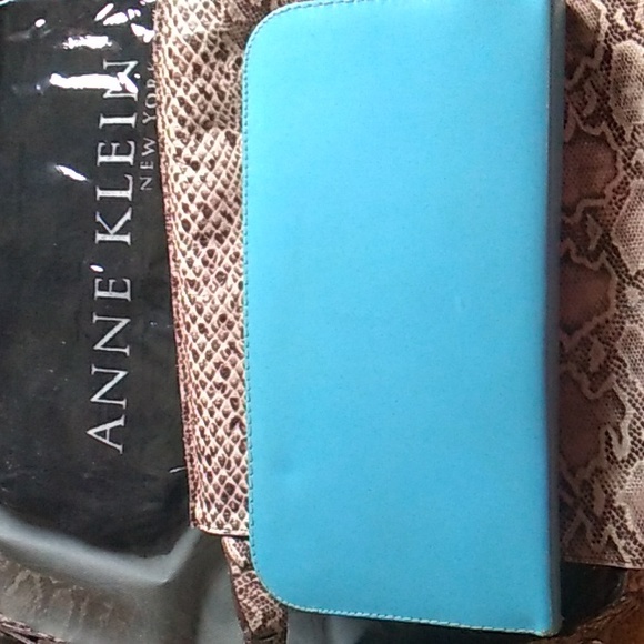 VINTAGE Manicure, Sewing & Grooming Travel Kit Leather Case WEST GERMANY 🇩🇪 - Picture 2 of 15